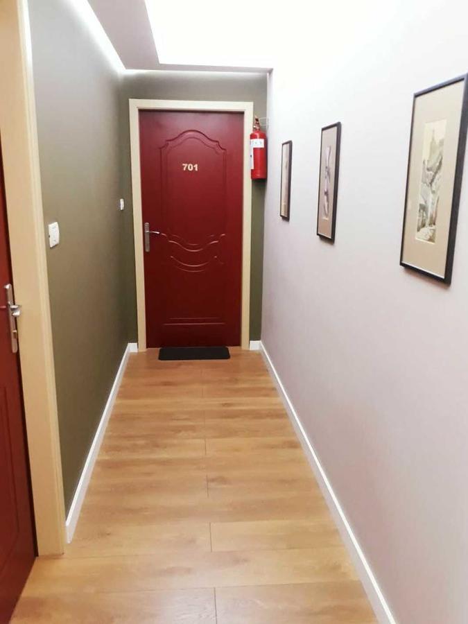 Hotel The First Гірокастра Екстер'єр фото